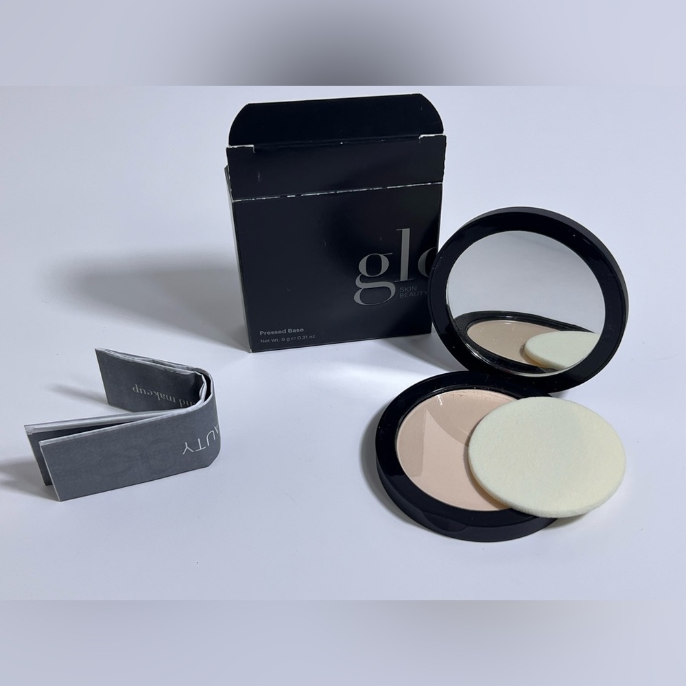 Glo Skin Beauty Beige Fair Pressed Base Foundation 9g 0.31oz New